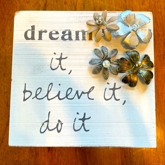 Sarah Magsamen Messages From The Heart “Dream It, Believe It, Do It” Storage Box - Picture 1 of 4